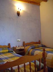 Dormitorio - CASAS RURALES "EL PIPI"