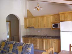 Cocina de arriba - ALOJAMIENTOS RURALES "LA ERMITA"