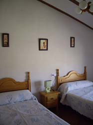 Dormitorio - ALOJAMIENTOS RURALES "LA ERMITA"