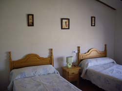 ALOJAMIENTOS RURALES " LA ERMITA"