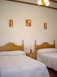 ALOJAMIENTOS RURALES "LA ERMITA"